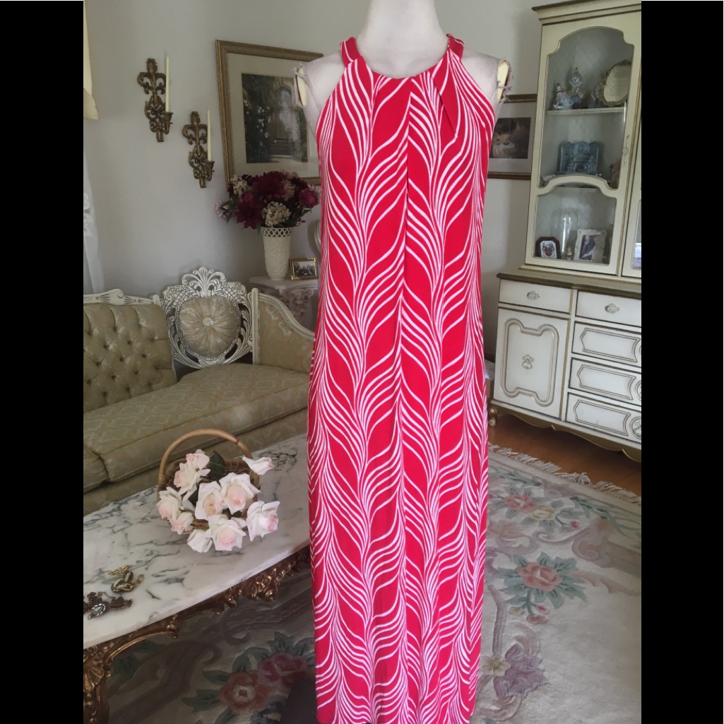 Chico’s Travelers Red/White Maxi Summer Dress Size 2 (M)